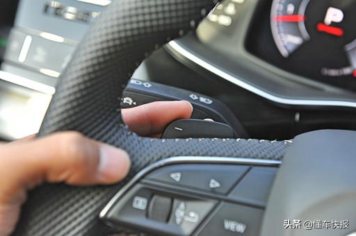 奥迪q855tfsi臻选动感型试驾,沉浸式体验24款奥迪q8臻选动感型