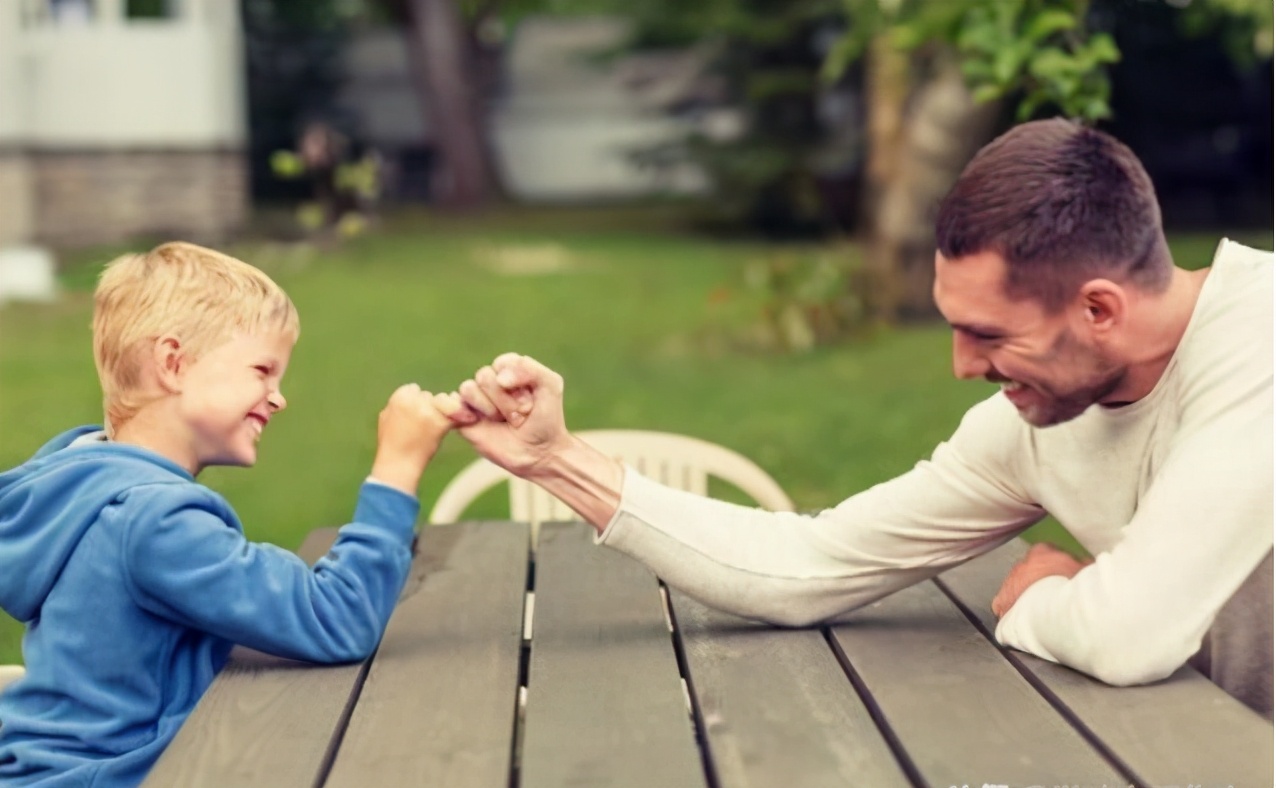 陪孩子玩游戏有什么好方法,怎么才能让孩子疯玩