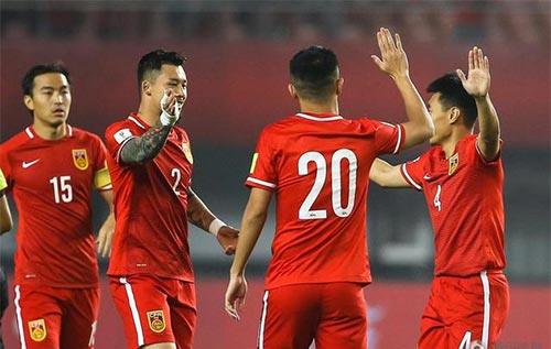 中国队被两热身对手“逼上绝路”，眼中弱队不能只有中国香港澳门