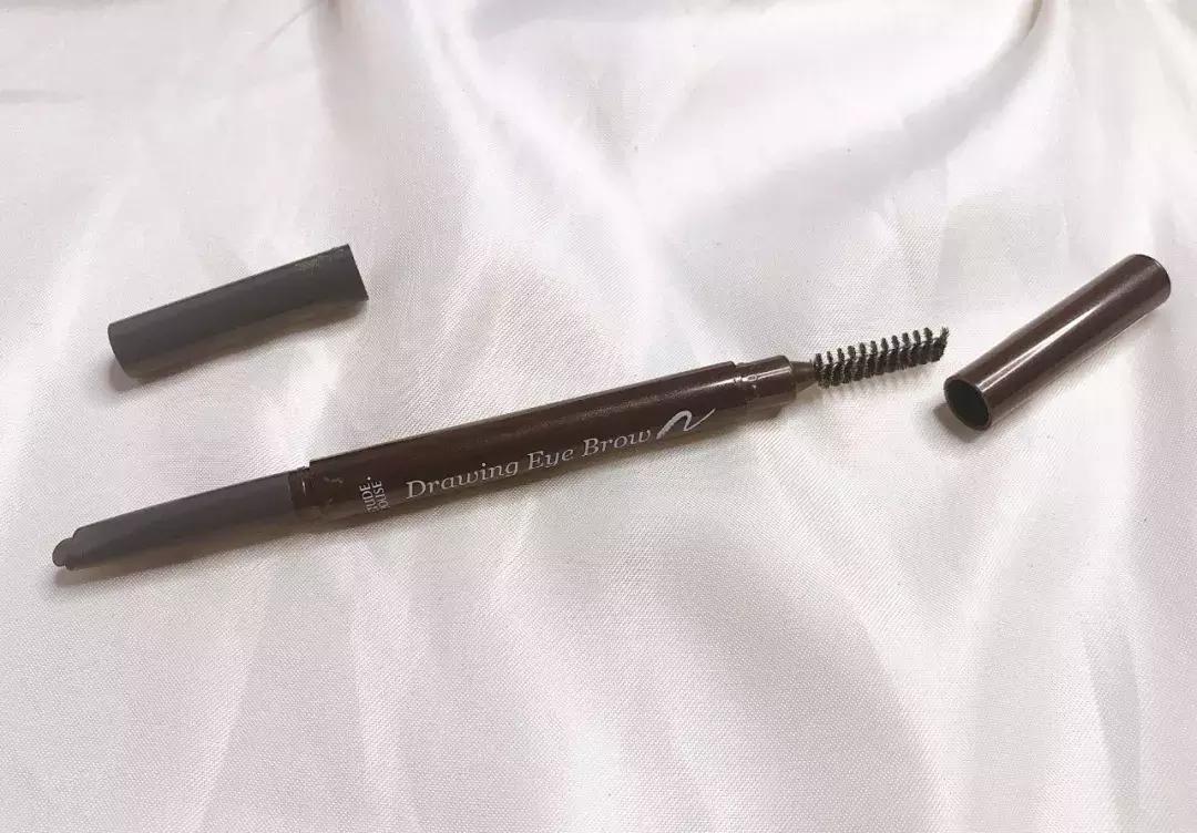 适合新手的一款网红眉笔,最流行的眉笔画出来特好看