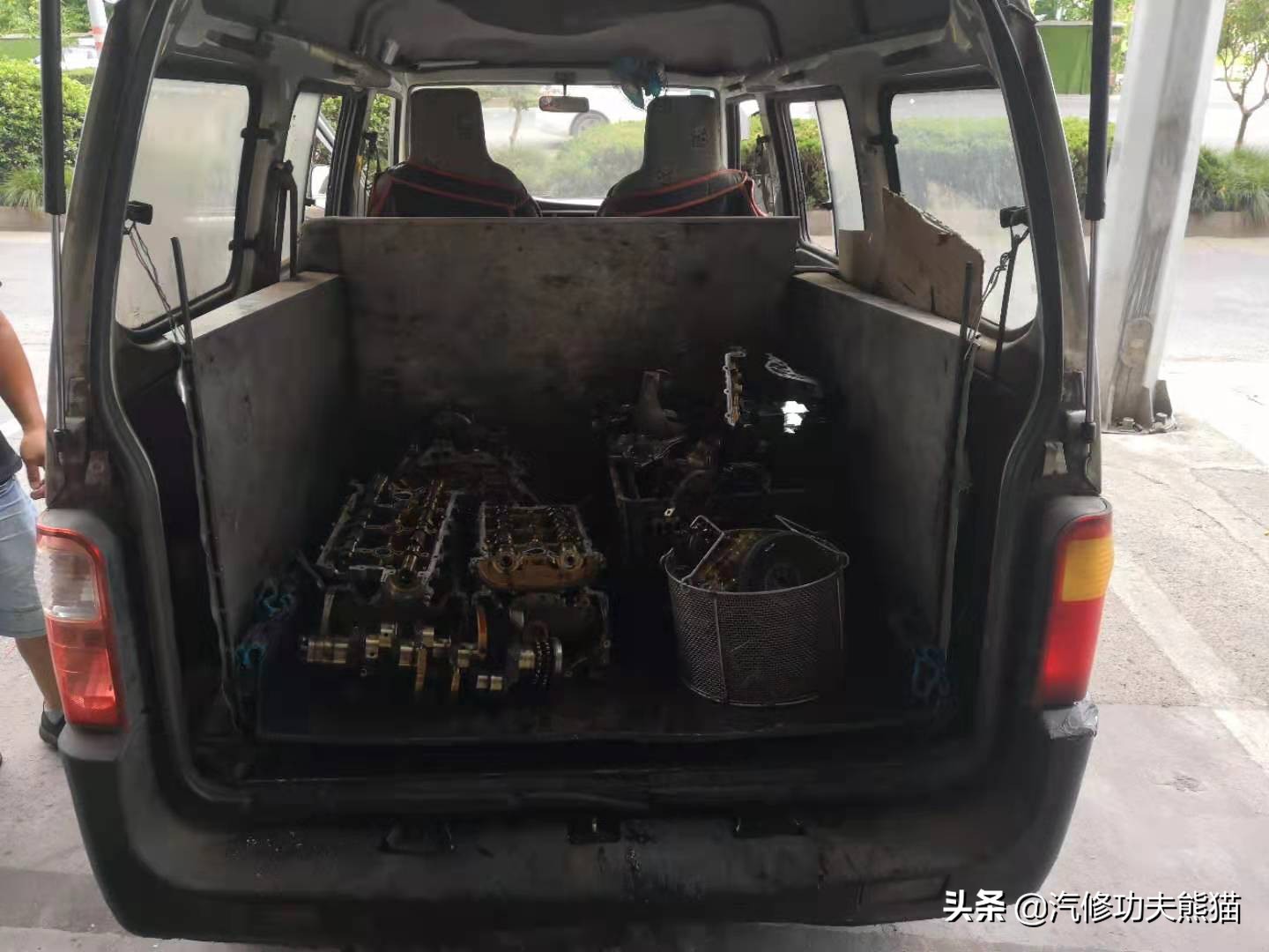 16万km的奥迪a62.0t烧不烧机油,13款2.0t奥迪a6l烧机油