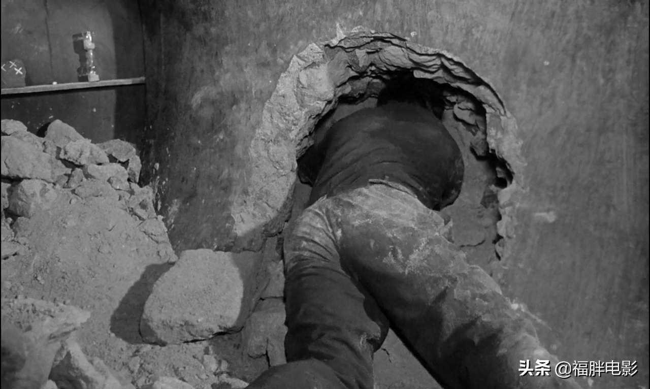 肖申克的救赎挖洞挖了多少年,最伟大的越狱电影肖申克的救赎