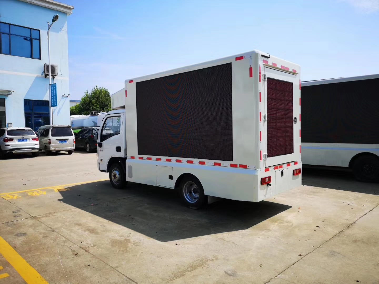 小型led广告宣传车厂家,福田广告宣传车led屏操作顺序