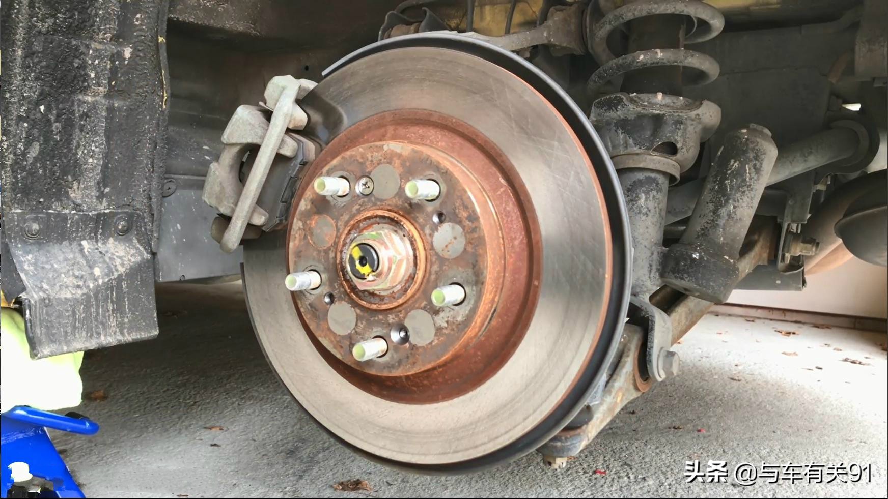 刹车出问题,刹车出问题亮什么灯