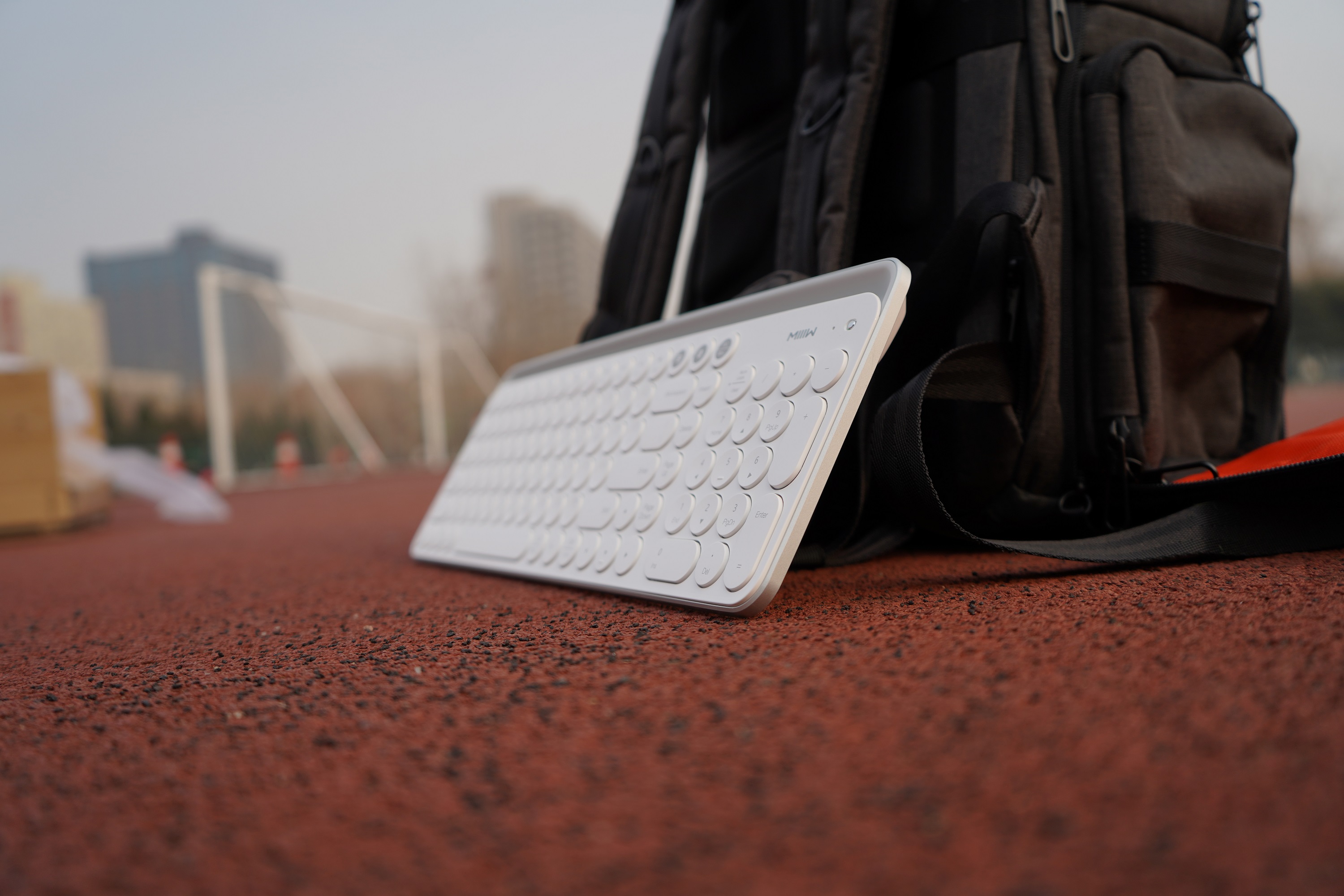 高颜值高质量的蓝牙键盘,米物双模键盘手感