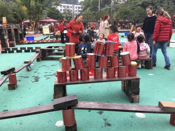 4.13重庆逐梦歌乐山上的“巴学园”探索“世界级乡村幼儿园