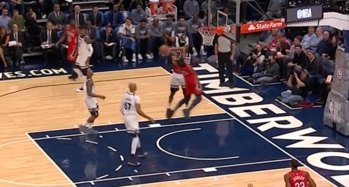 维金斯怒摔枸杞杯骑扣老队友,维金斯1.6秒绝杀时刻被绝平