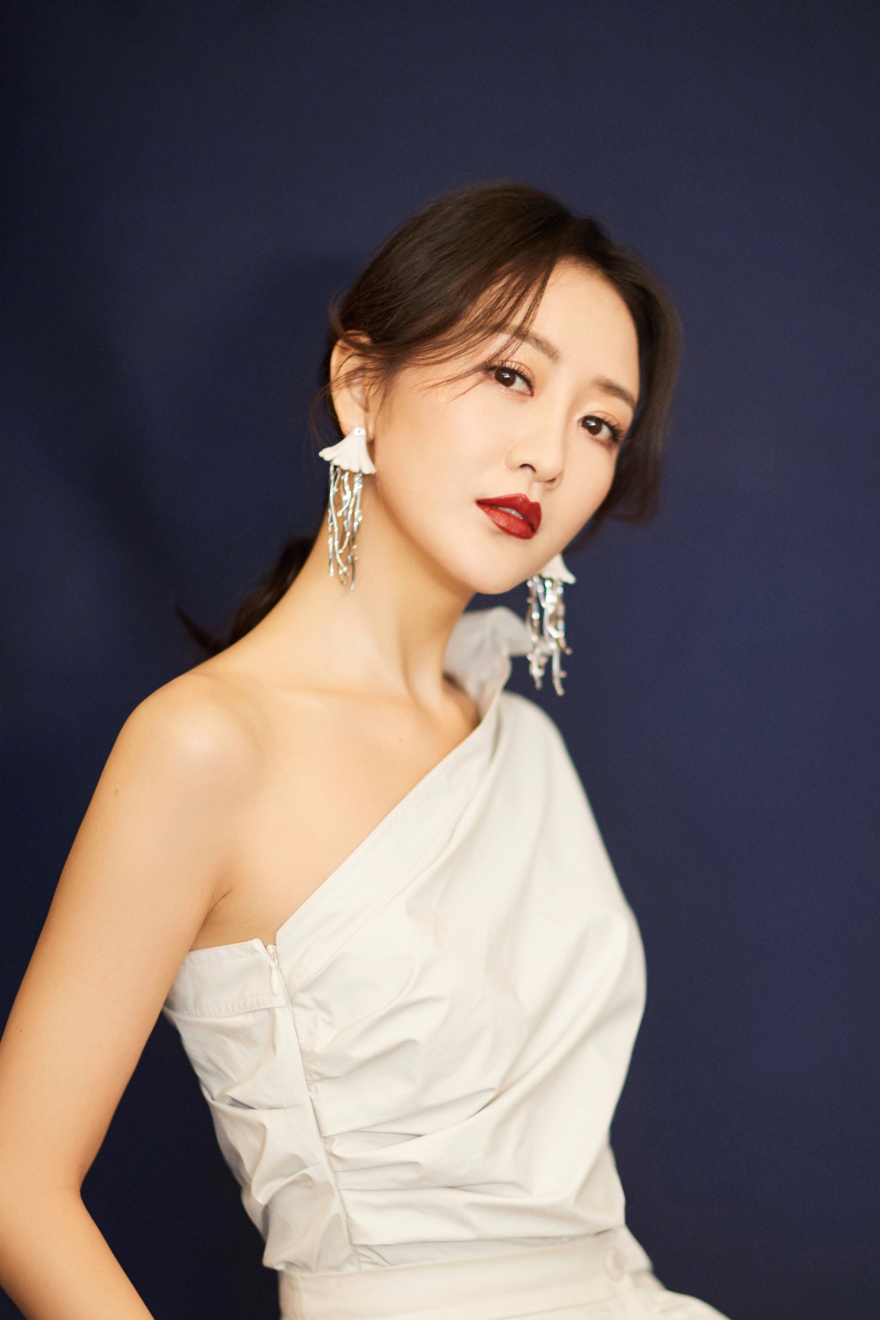 想知道你是淡妆脸还是浓妆脸？可以看这3点，千万别画错