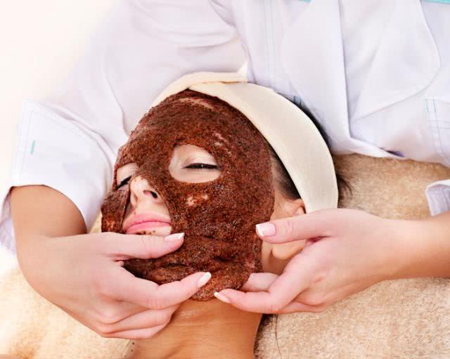 用海藻敷脸有什么好处和坏处,海藻敷脸正确方法