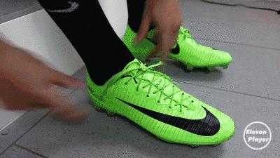 你还记得自己的第一双球鞋吗，那双破旧的大博文？