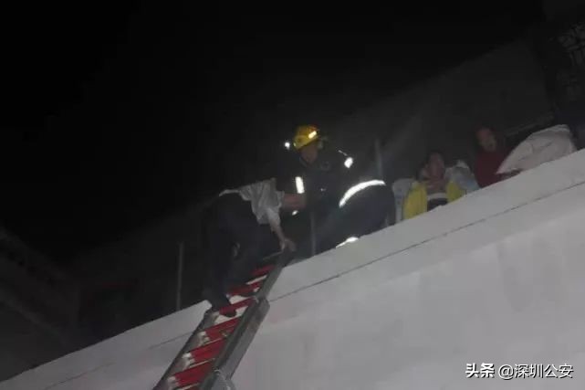 深圳电箱起火视频,深圳小区着火消防车