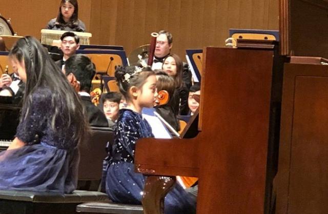 甜馨整容式长大越来越有气质,有一种整容叫甜馨女汉子