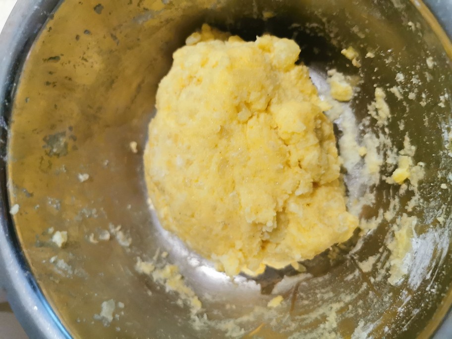 土豆丸子怎么炸不会散,土豆丸子怎么做不会变黑