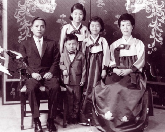 朴正熙妻子是谁,朴正熙朴槿惠关系