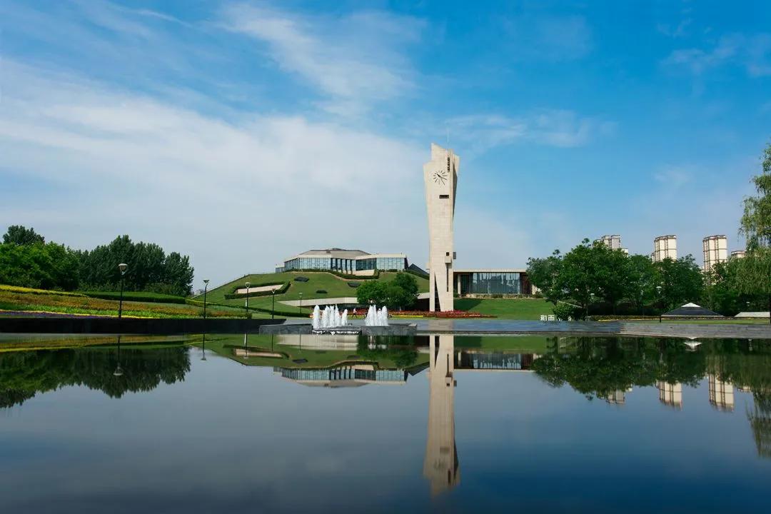 西安欧亚学院有贵族学校吗,西安欧亚学院是国家的吗