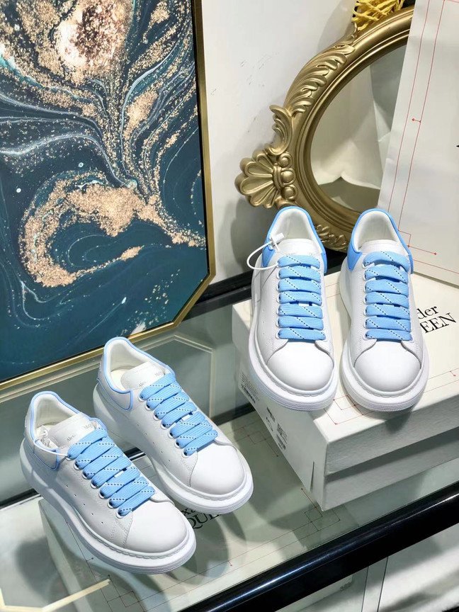 去专柜试一下嘛，看起来笨笨呆呆的亚子，一试就香了