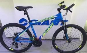 捷安特atx660是碳架吗,捷安特atx660和24款xtc800有什么区别