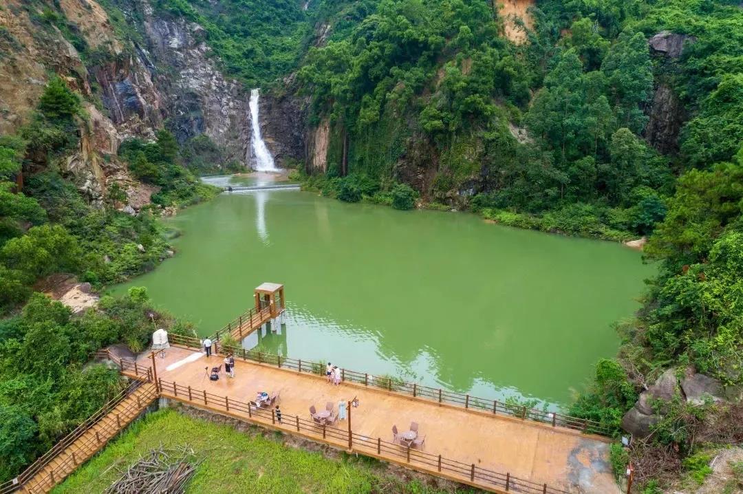 江门圭峰山温泉,江门市圭峰山温泉度假村