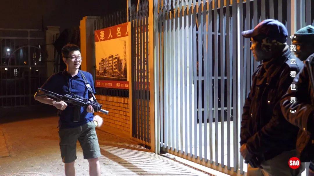 南非治安事件最新,南非职业保镖与匪徒打架