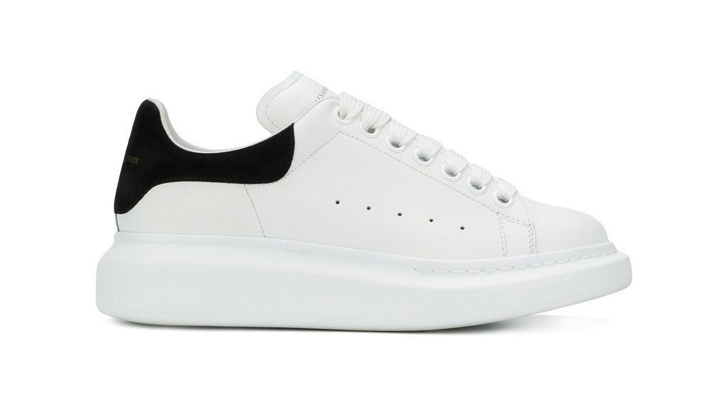 亚历山大麦昆小白鞋为什么很硬,亚历山大麦昆小白鞋亮晶晶