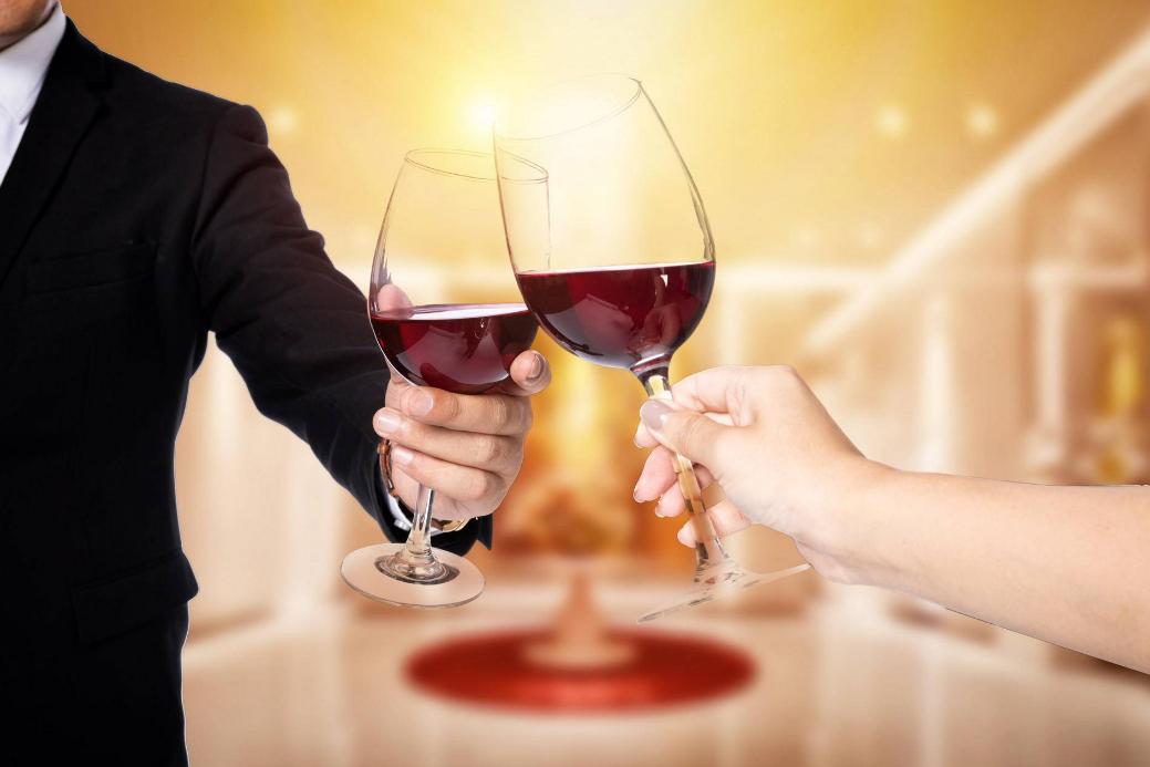 酒量差的人喝酒会怎样,酒量差怎么拒绝喝酒