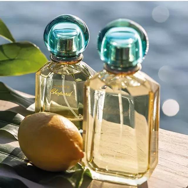 香奈儿蔚蓝香水淡香好还是浓香好,什么香水好闻又持久女人淡香型