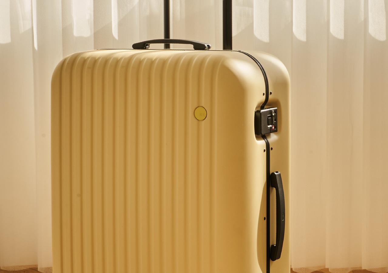 rimowa旅行箱带屏幕,rimowa箱子测评