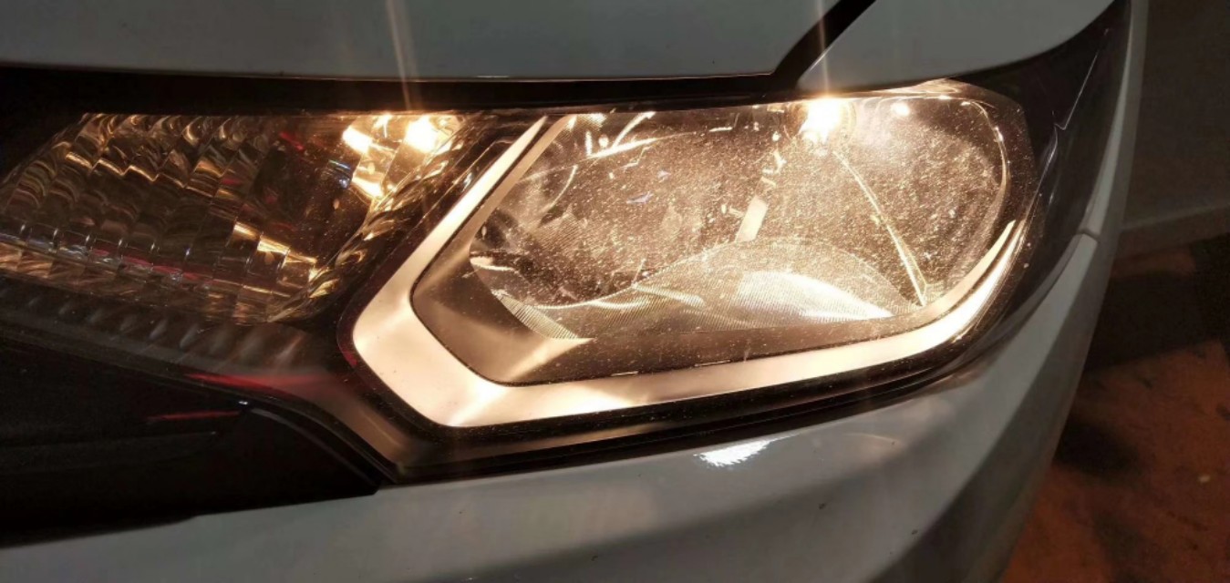 本田飞度双光透镜改装,飞度升级海拉五双光透镜