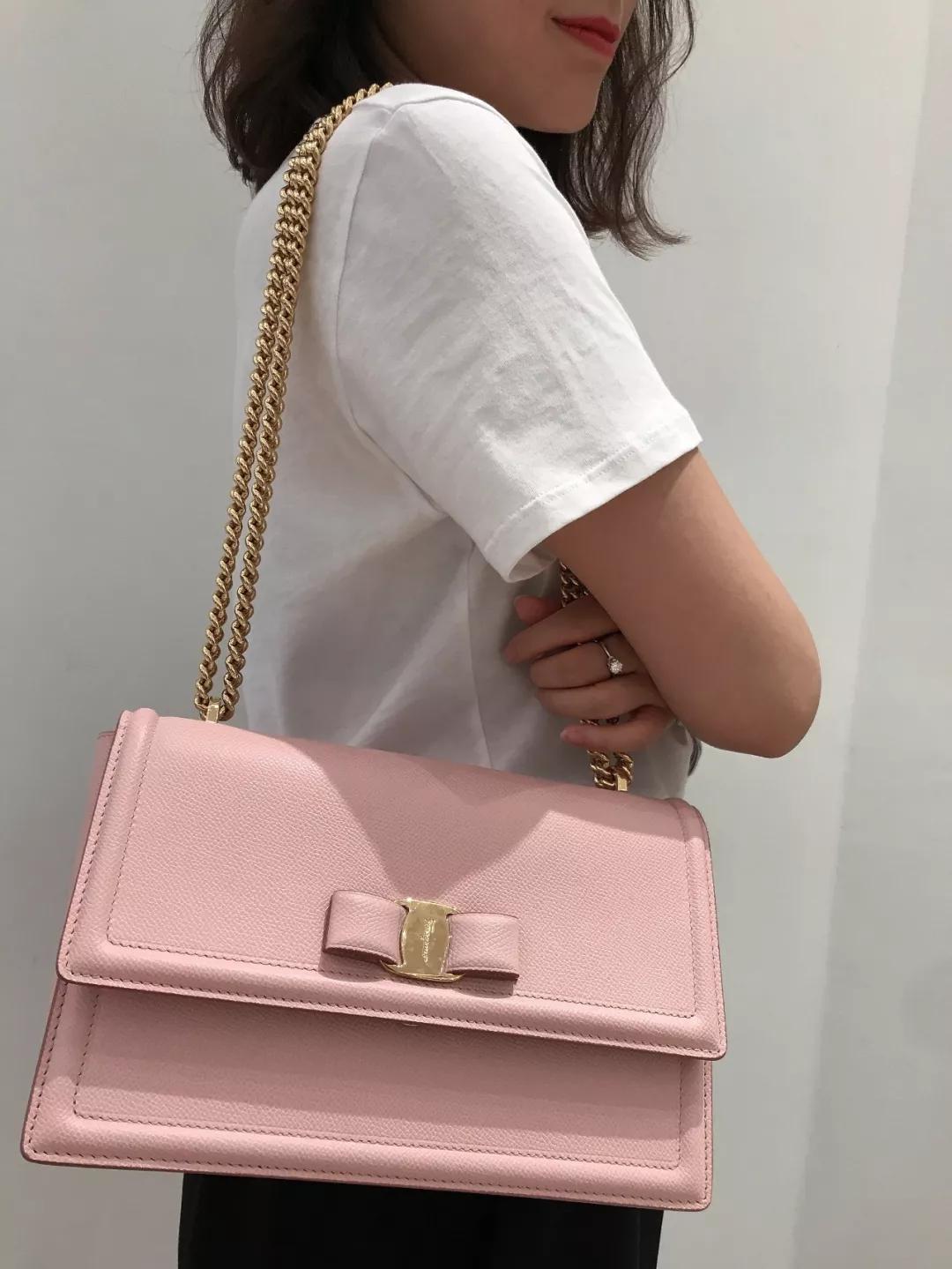 娜扎穿衣搭包包,30多个包包