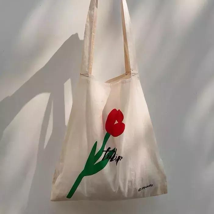 谁，夏天没有七八九十个帆布包？