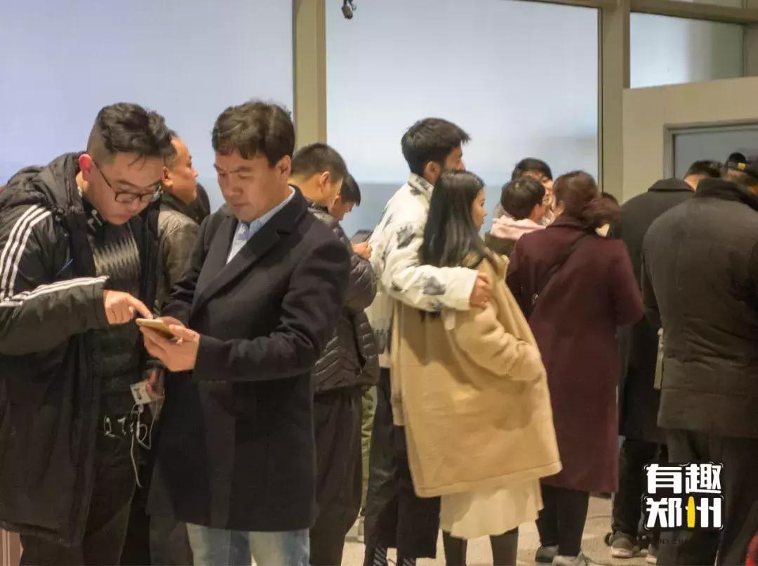 为什么郑州的火车票买不到,郑州车票晚点