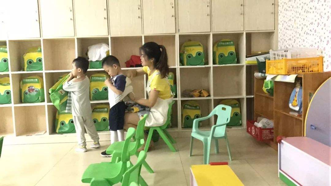 幼儿园老师到底该是什么样,幼儿园老师到底怎样