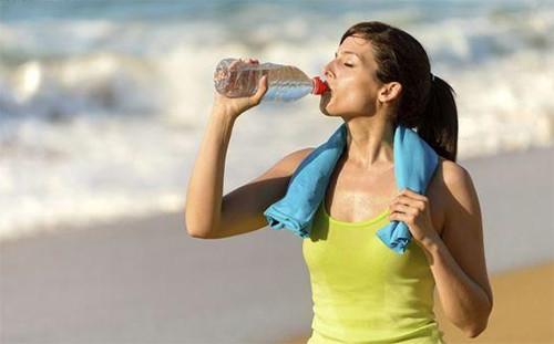 25岁小伙通宵后打篮球猝死,27岁小伙打篮球猝死前征兆