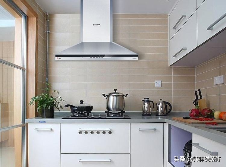 油烟机买侧吸还是顶吸？听听专业人士的分析，还好我家买对了