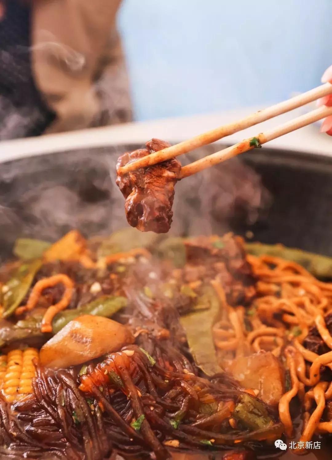 钘忓湪灏忓尯鐨勫皬鐮村簵,闅愯棌鍦ㄥ皬鍖洪噷鐨勫皬鐮村簵