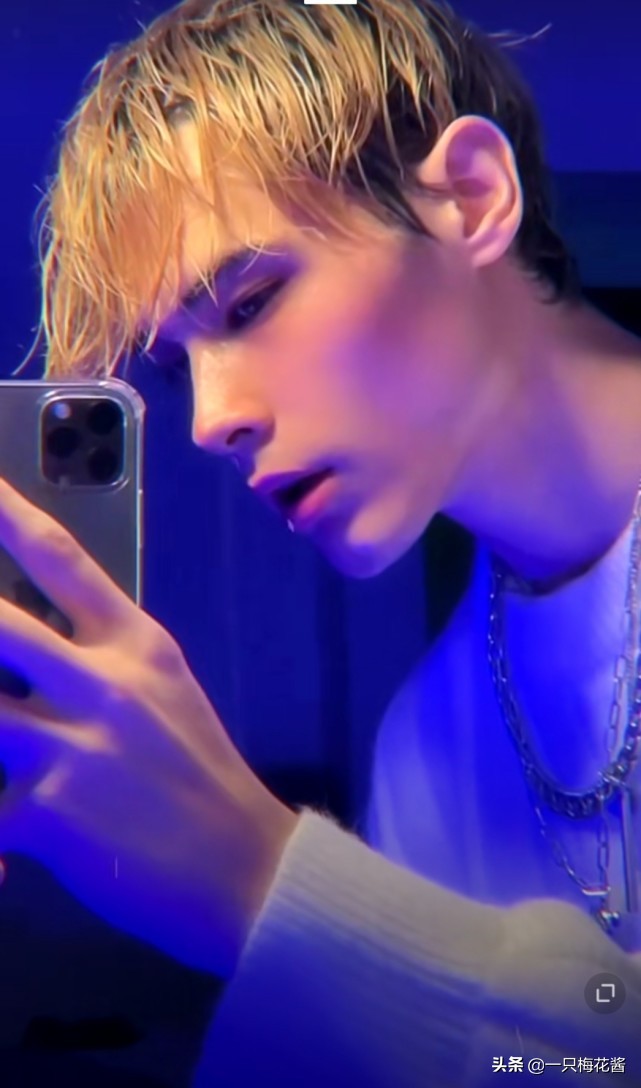 “笋丝”们利路修发福利来了，渔网装和光腿装你来不来看