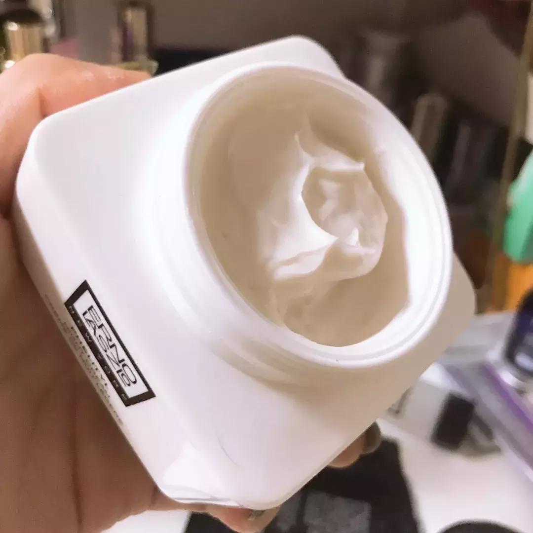 怎么护肤可以达到年轻10岁,怎样护肤白白嫩嫩