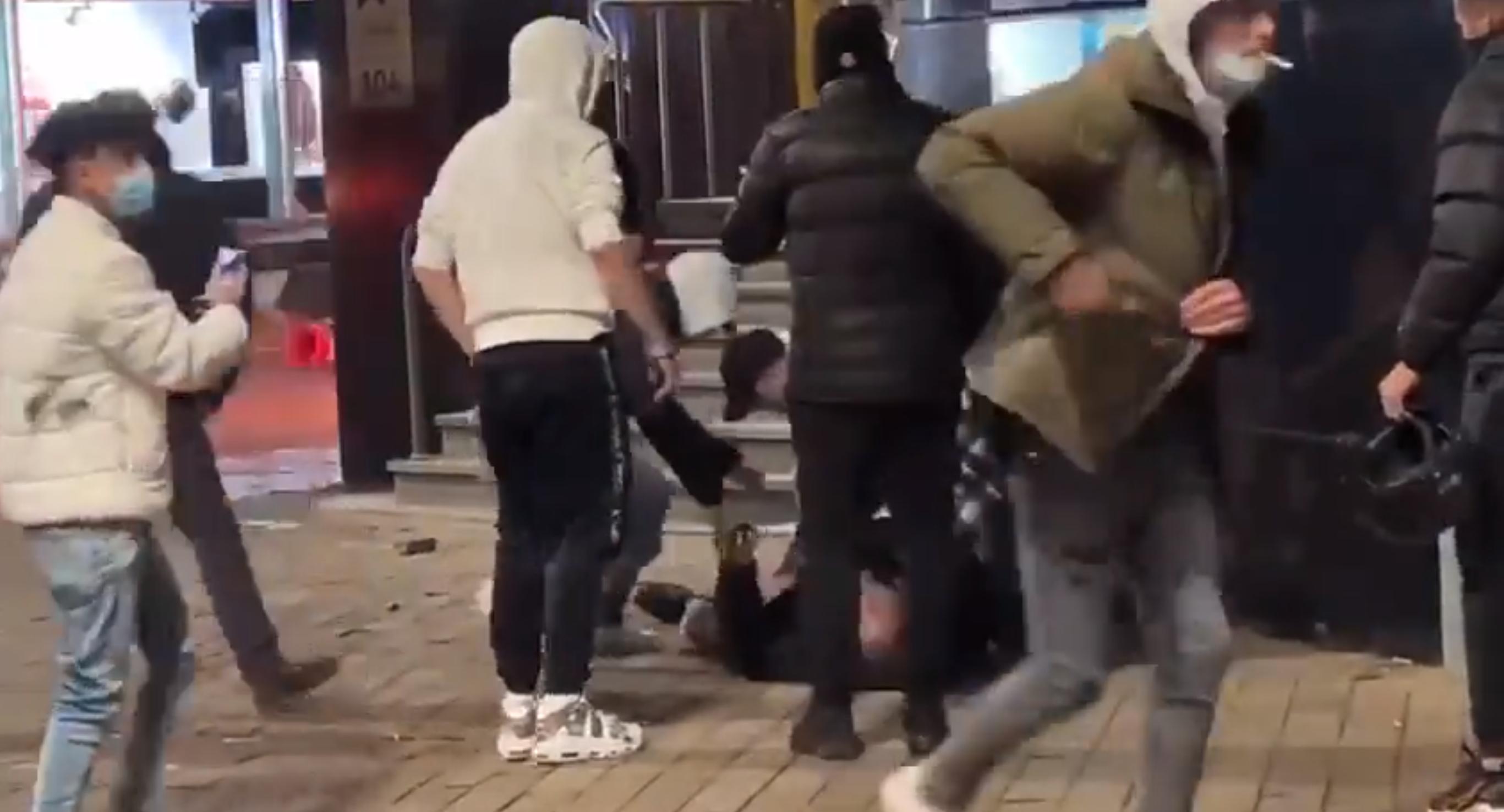 荷兰鹿特丹枪击事件,荷兰警察枪击抗议者