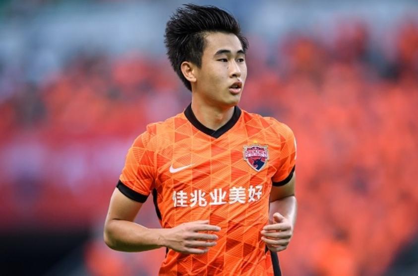 国足或迎来最强归化,国足将再迎一员名帅曾在欧洲执教