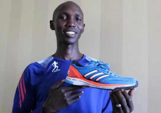 你的废旧轮胎去了哪里？可能被非洲同胞们穿在脚上了