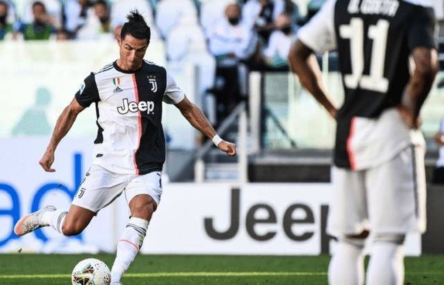 历史第一人罗球王,梅西c罗十大任意球