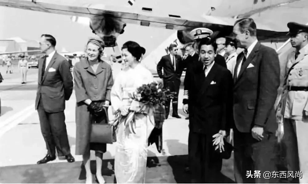 错伏美智子穿和服视频,日本皇太后美智子