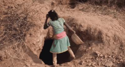 残酷真相：你包里的高光眼影，是无数4岁孩子拿命换的