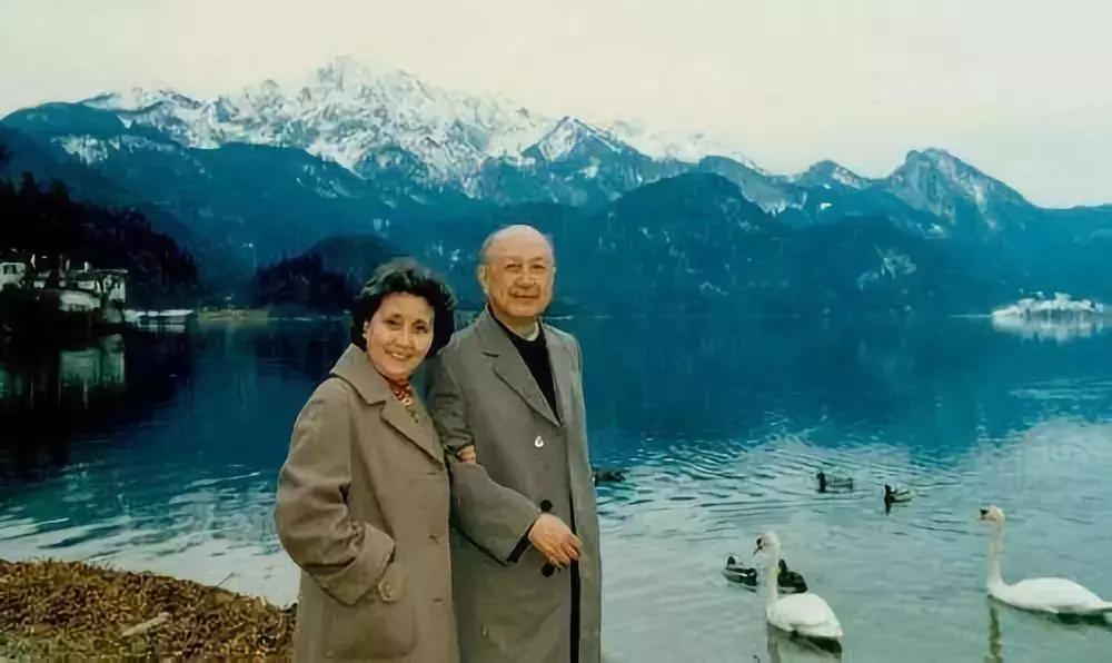 她是金庸表姐，徐志摩表妹，和一代男神的爱情堪称范本