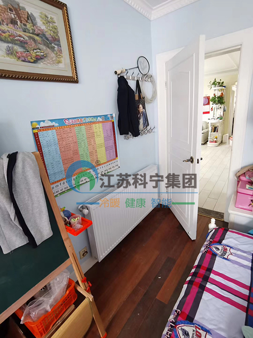 高层小户型暖气片安装,精装房明装暖气片实例