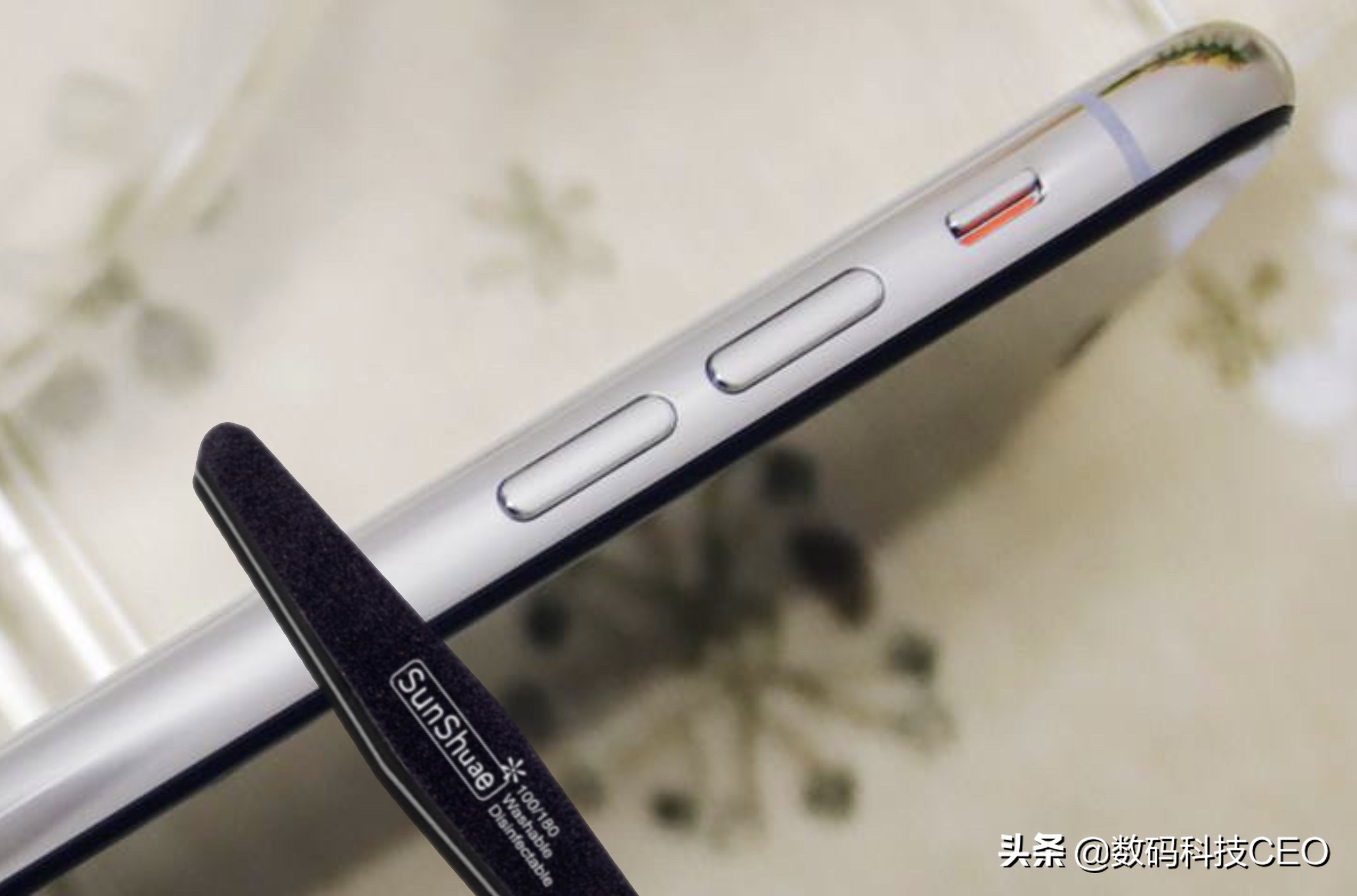 iphone屏幕磕碰如何修复,iphone屏幕绿线怎么修复