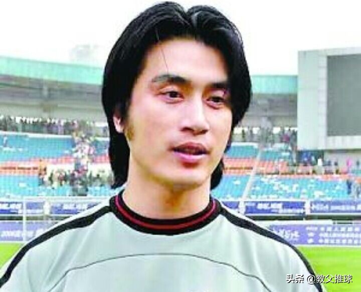 足坛第一帅哥张玉宁,足球大名单张玉宁