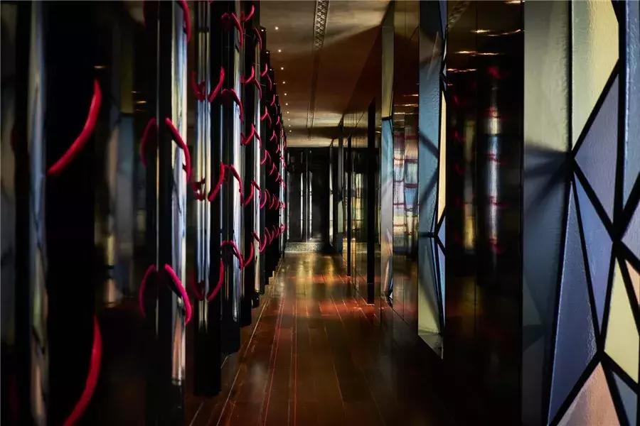 如果酒店也有潮牌，一定非苏州这家莫属！踏进的第一步就会开心