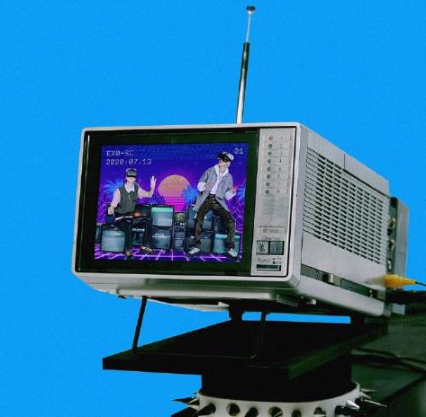 EXO-SC回归预告再公开，SM的皮裤真多！两长腿帅哥被拍成短腿