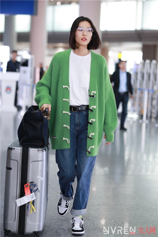 不同女明星的时尚街拍,女明星高清街拍